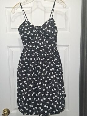 🧹No Boundaries Black & White Daisy Mini Dress